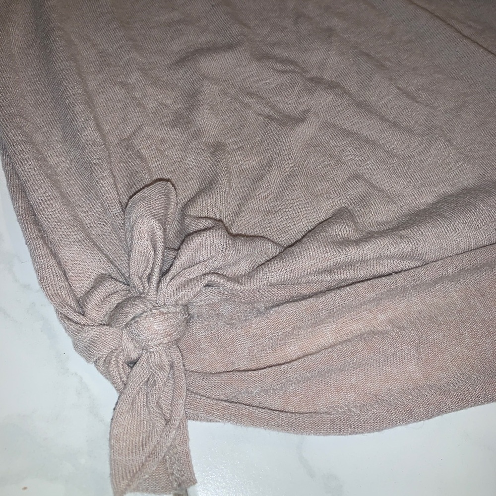 American eagle beige short sleeve v-neck tie top - Picture 3 of 4